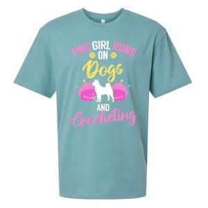 Crocheter Funny Crochet Runs On Dogs And Crocheting Gift Sueded Cloud Jersey T-Shirt