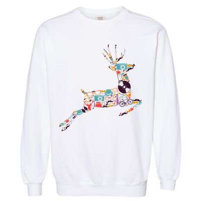 Cool Festive Christmas Gifts Pattern Reindeer Garment-Dyed Sweatshirt