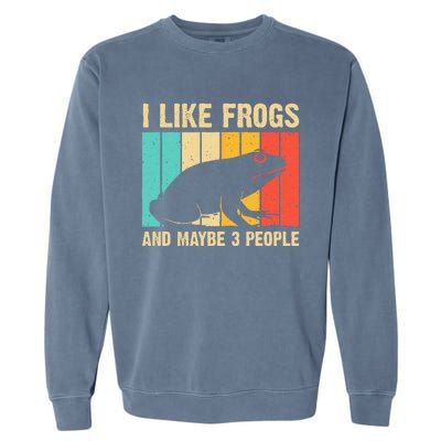 Cute Frog Design For Toad Lover  Amphibian Animals Garment-Dyed Sweatshirt