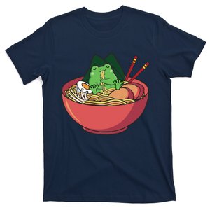 Cute Frog Eating Ramen Japanese Noodles Lover Funny T-Shirt