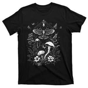 Cute Fairycore Floral Moth Aesthetic Women Graphic T-Shirt