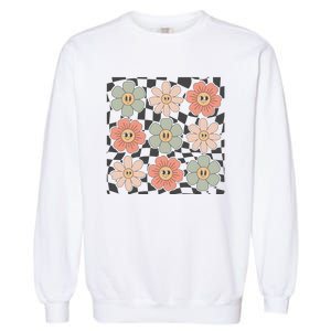 Checkered Flowers Face Happy Flower Gift Idea Cute Garment-Dyed Sweatshirt