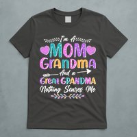 Cute Funny I'm A Mom Grandma And A Great Grandma Nothing Scares Me T-Shirt