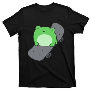 Cute Frog On Skateboard Kawaii Aesthetic Frog T-Shirt