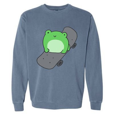 Cute Frog On Skateboard Kawaii Aesthetic Frog Garment-Dyed Sweatshirt