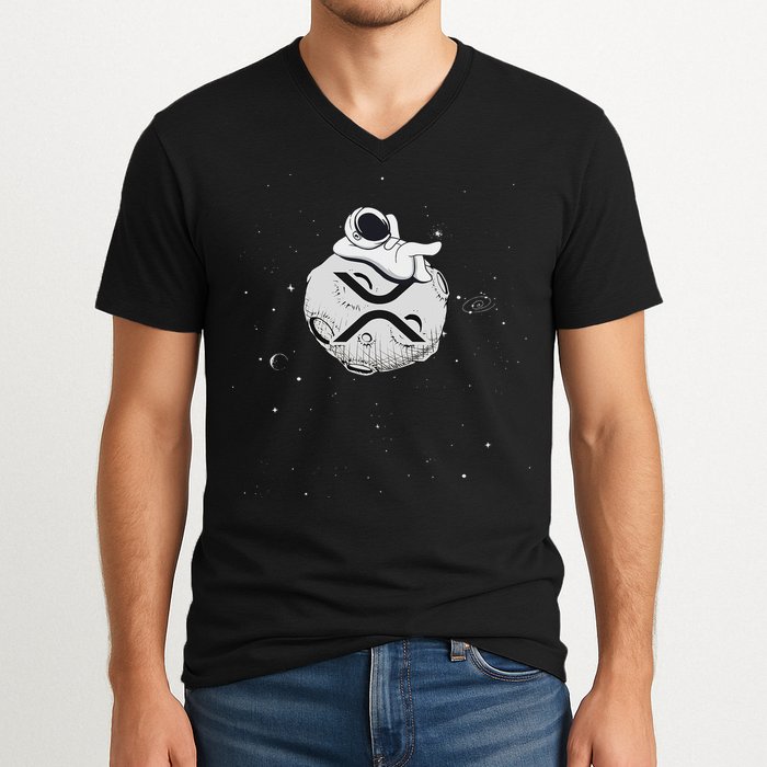 Cryptocurrency Fun Relaxing Space Man On Xrp Crypto Moon V-Neck T-Shirt