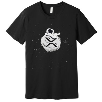 Cryptocurrency Fun Relaxing Space Man On Xrp Crypto Moon Premium T-Shirt