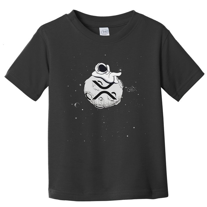 Cryptocurrency Fun Relaxing Space Man On Xrp Crypto Moon Toddler T-Shirt