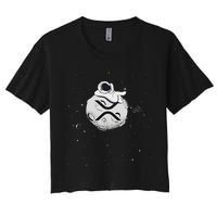 Cryptocurrency Fun Relaxing Space Man On Xrp Crypto Moon Crop Top