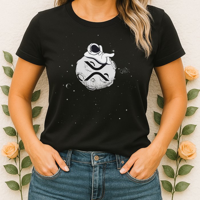 Cryptocurrency Fun Relaxing Space Man On Xrp Crypto Moon Womens T-Shirt