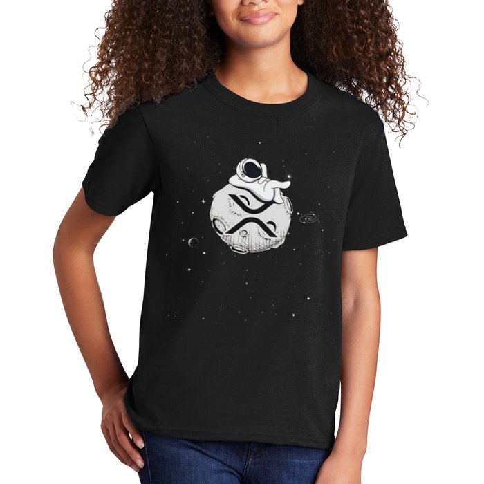 Cryptocurrency Fun Relaxing Space Man On Xrp Crypto Moon Kids T-Shirt
