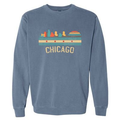 Chicago Flag Skyline Vintage Illinois City Retro Souvenir Garment-Dyed Sweatshirt