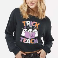 Cute Funny Trick Or Teach Reading Ghost Cropped Pullover Crew