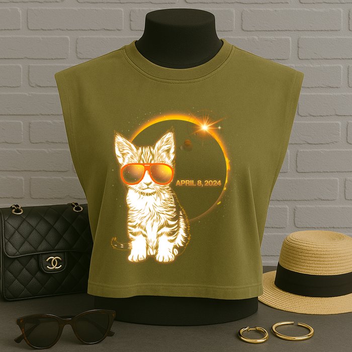 Cool Funny Total Solar Eclipse April 8 2024 Sunglasses Cat Kitten Garment-Dyed Women's Muscle Tee