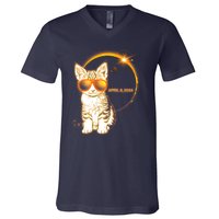 Cool Funny Total Solar Eclipse April 8 2024 Sunglasses Cat Kitten V-Neck T-Shirt