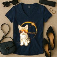 Cool Funny Total Solar Eclipse April 8 2024 Sunglasses Cat Kitten Women's V-Neck T-Shirt