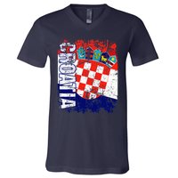 CROATIA Flag Vintage Distressed CROATIA V-Neck T-Shirt