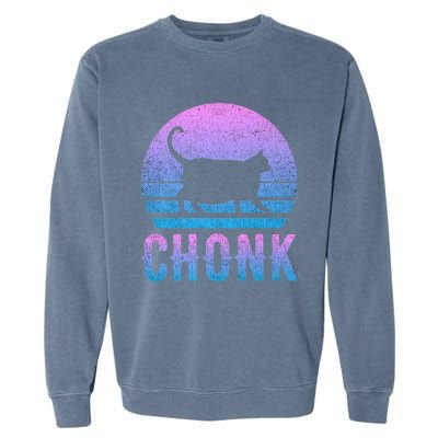 Chonk Gradient 90´S Funny Retro Fat Cat Meme Garment-Dyed Sweatshirt