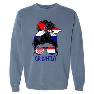 Croatian Girl Croatian Woman Proud Croatia Flag Hrvatska Garment-Dyed Sweatshirt