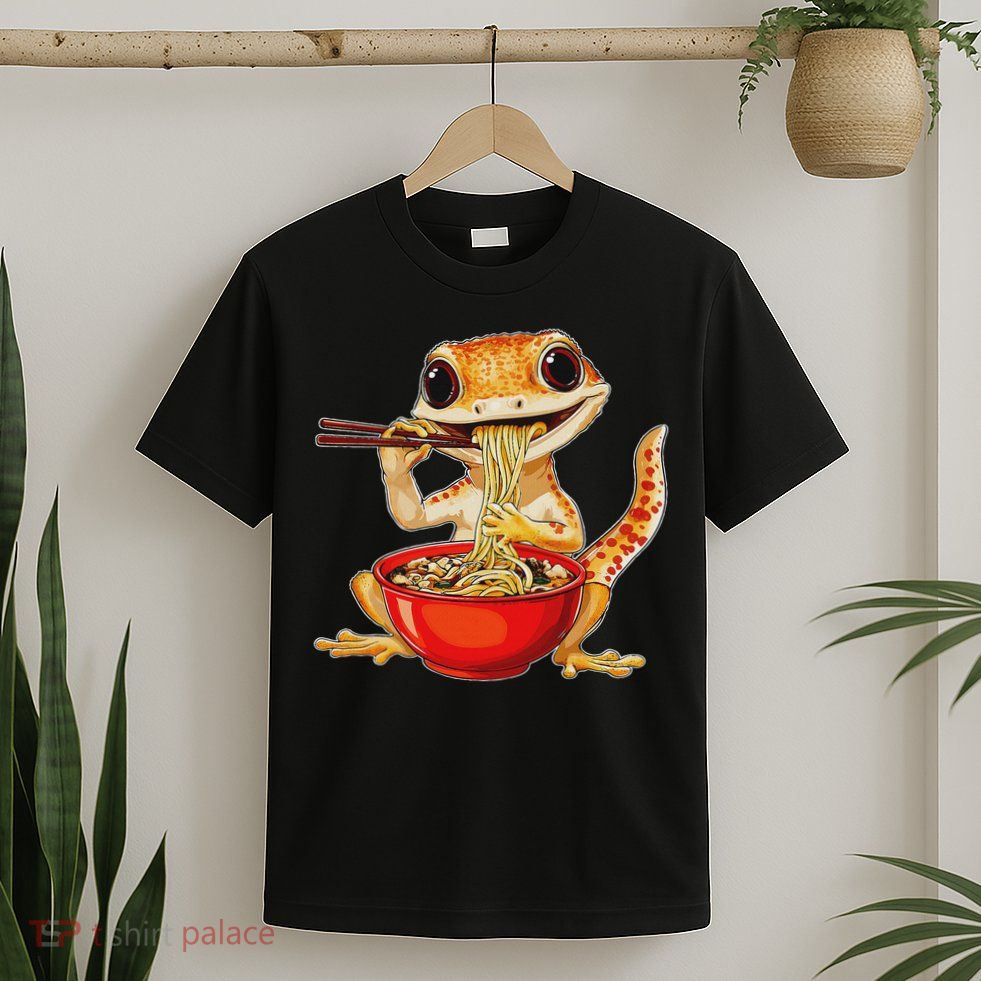 Crested Gecko Lizard Ramen Noodles Bowl Gift And Black Mediu T-Shirt