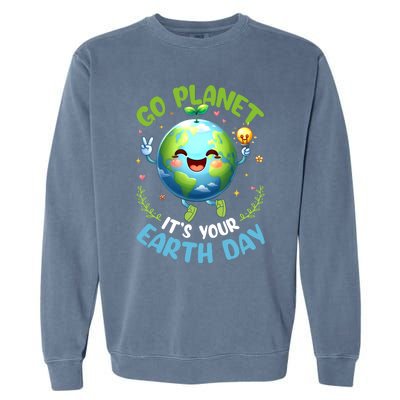 Cute Go Planet Its Your Earth Day 2024 Teacher Student Garment-Dyed Sweatshirt