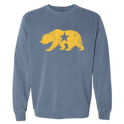 California Golden State Bear Vintage Distressed Graphic Gift Garment-Dyed Sweatshirt