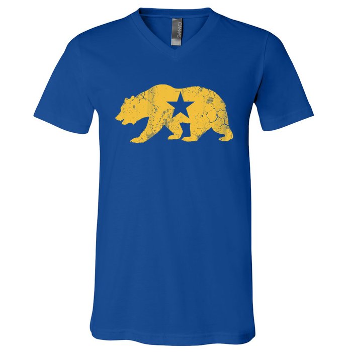 California Golden State Bear Vintage Distressed Graphic Gift V-Neck T-Shirt