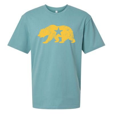 California Golden State Bear Vintage Distressed Graphic Gift Sueded Cloud Jersey T-Shirt