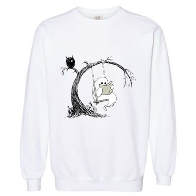 Cute Ghost Swinging Reading Book Halloween Ghost Costume Garment-Dyed Sweatshirt