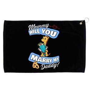 Cute Giraffe Wedding Offer Mommy Will You Marry My Daddy Gift Grommeted Golf Towel