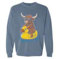 Cute Highland Cow Duck Pool Float Summer Vibes Swimming Garment-Dyed Sweatshirt