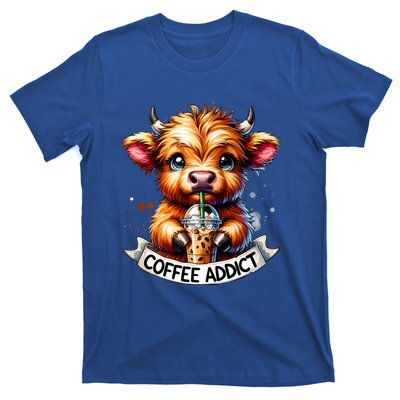 Cute Highland Cow Coffee Addict Gift T-Shirt