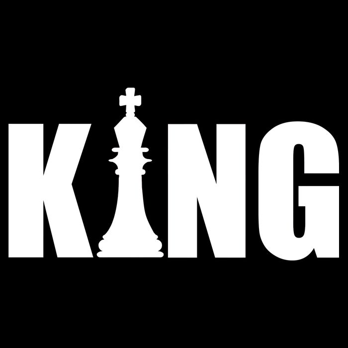 Chess King of the Game Logo Cropped Pullover Crew
