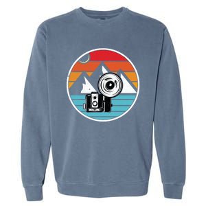 Camping Hiking Nature Retro Photographer Camera Camera Gift Garment-Dyed Sweatshirt