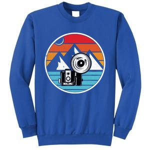 Camping Hiking Nature Retro Photographer Camera Camera Gift Sweatshirt