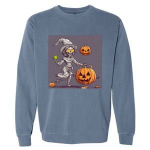 Cute Halloween Pickleball Mummy Witch With Pumpkins Gift Garment-Dyed Sweatshirt