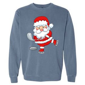 Christmas Hockey Santa Playing Hockey Santa Hockey Player Cute Gift Garment-Dyed Sweatshirt