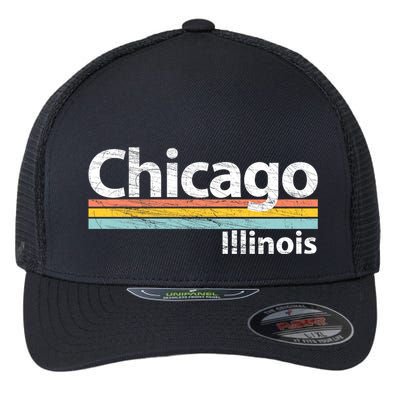 Chicago Illinois Worn Design / Retro Stripes Classic Flexfit Unipanel Trucker Cap