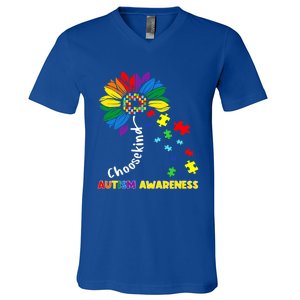 Choose Kind Autism Awareness Sunflower Mom Cute Funny Gift Cute Gift V-Neck T-Shirt