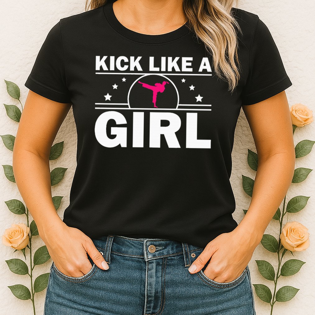 Cool Karate Gift Kickboxing Karate Lover Taekwondo Cute Karate  Womens T-Shirt