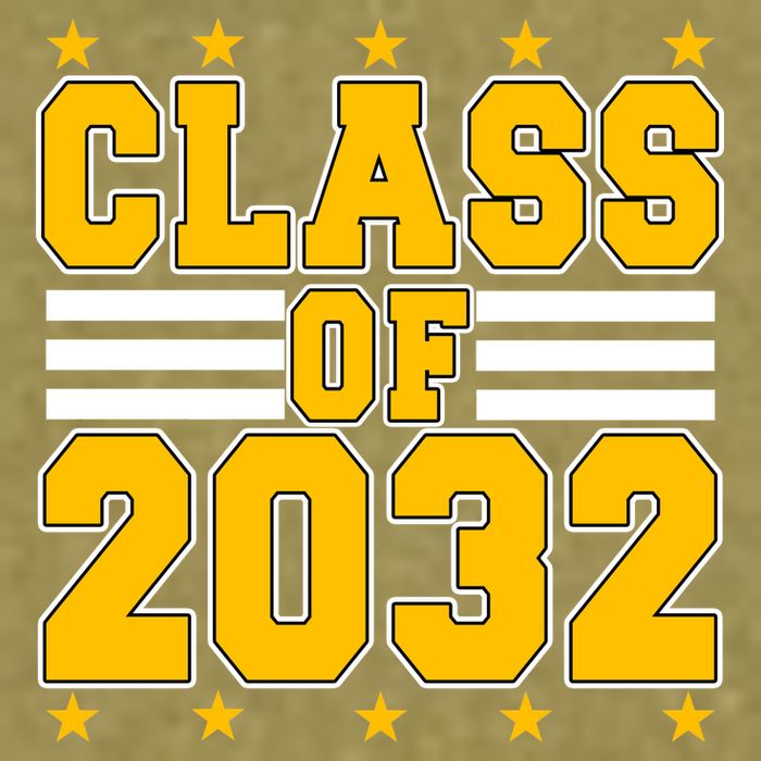 Class Of 2032 First Day Of Kindergarten Garment-Dyed Women's Muscle Tee