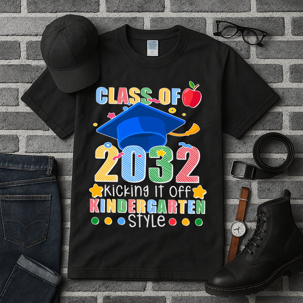 Class of 2032 Kicking off Kindergarten Tall T-Shirt