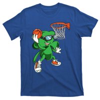 Clover Leprechaun Basketball Dunk St Patricks Day Sport Cool Gift T-Shirt