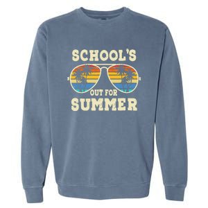 Cute Last Day Of School Schools Out For Summer Teacher Retro Garment-Dyed Sweatshirt