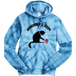 Cat Ladies For Kamala Harris Funny Cat With Pearls Tie Dye Hoodie