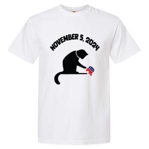 Cat Ladies For Kamala Harris Funny Cat With Pearls Garment-Dyed Heavyweight T-Shirt