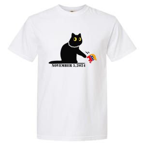 Cat Ladies For Kamala Harris 2024  Funny Cat With Pearls Garment-Dyed Heavyweight T-Shirt