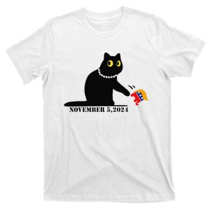 Cat Ladies For Kamala Harris 2024  Funny Cat With Pearls T-Shirt