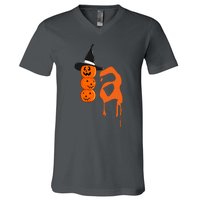 Comma La Funny Kamala Harris Halloween Pumpkin V-Neck T-Shirt