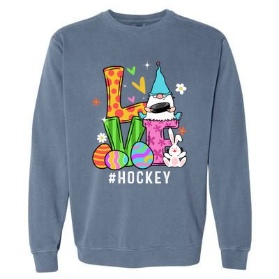 Cool Love Gnome Hockey Player Eggs Hunting Easter Day Funny Gift Garment-Dyed Sweatshirt